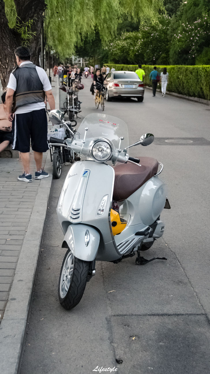 充满意式风情的铁壳绵羊——vespa