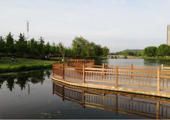 【热搜冲顶】草色青葱,长河落日——游鸡龙河湿地公园