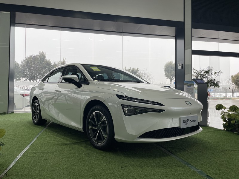 广汽埃安aionsmax上市领先科技配置与炫酷外观吸引消费者目光