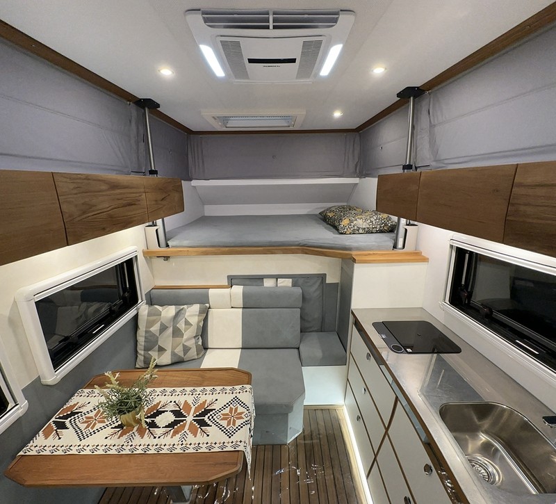 旅美奇域f150u四驱越野房车双人自驾游之旅